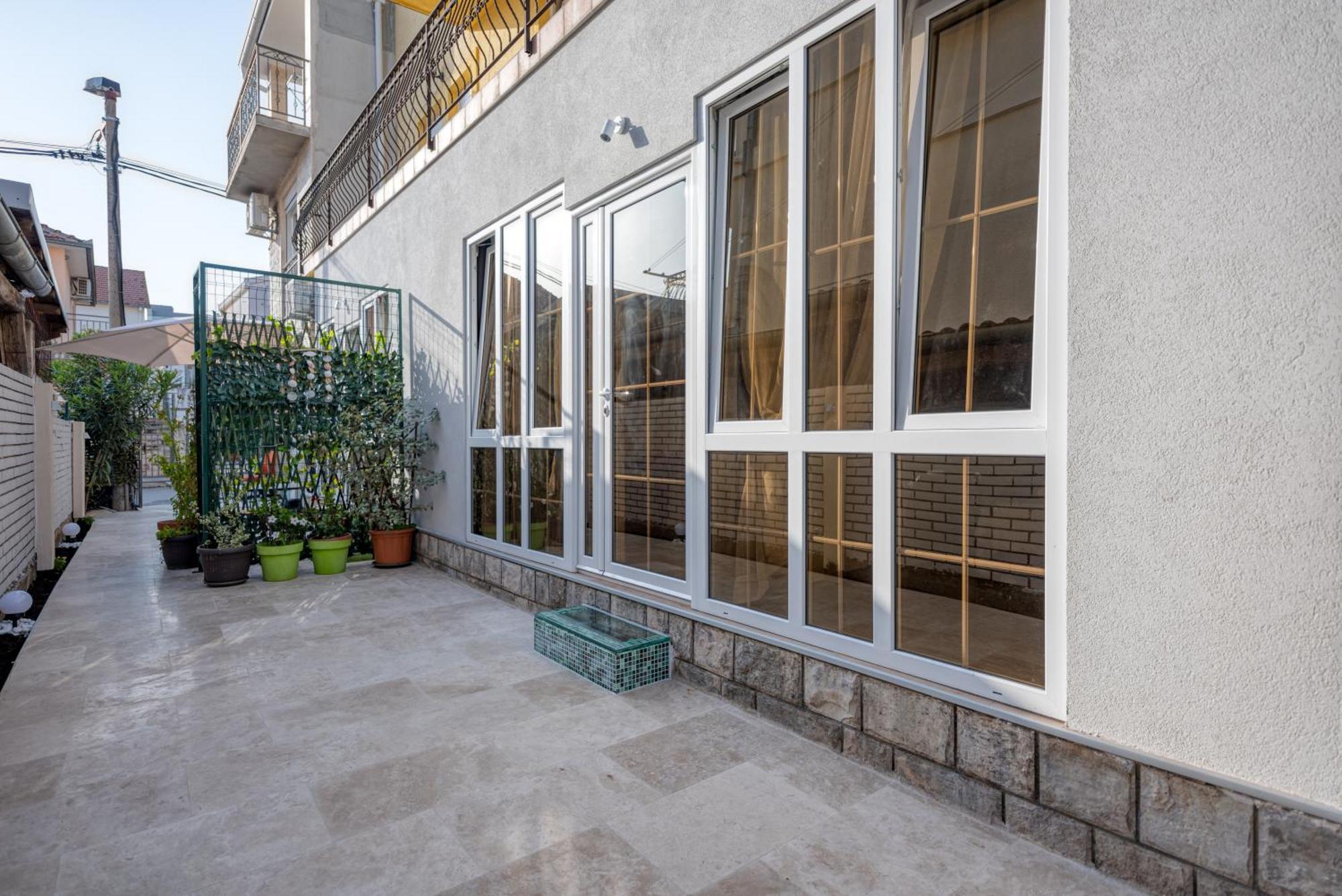 Apartments Vujosevic Tivat Luaran gambar